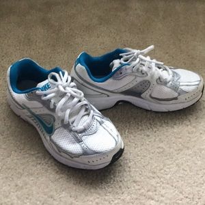 Nike tennis shoes